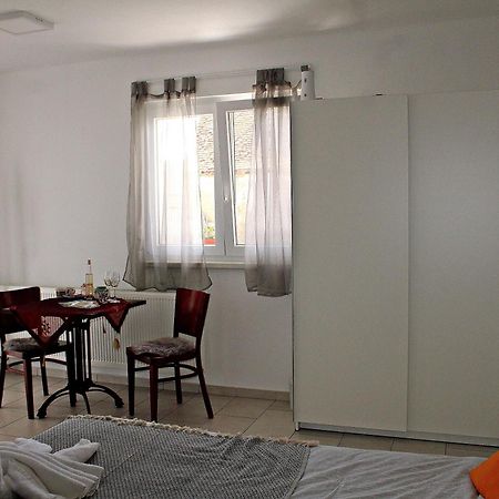 Bed and Breakfast Yosefsfeld Kutjevo Habitación foto