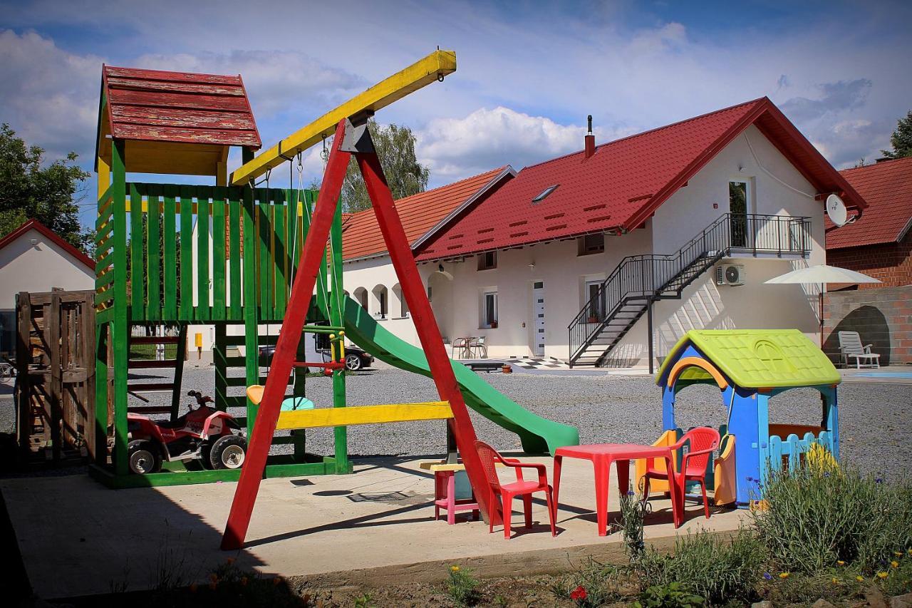 Bed and Breakfast Yosefsfeld Kutjevo Exterior foto